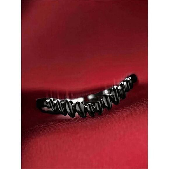 Wicked Silk Goth Emo Vampire Fang Ring 2pcs Set - Black - Picture 4 of 5